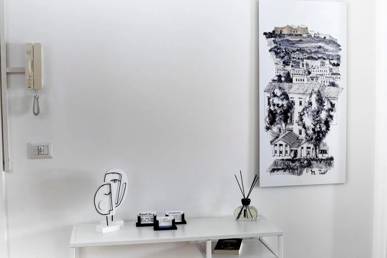 Vivaldo Suite Piazza dei Martiri - Guest House Napoli Italia
