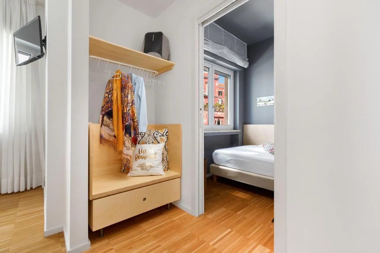 Vivaldo Suite Piazza dei Martiri - Guest House Napoli