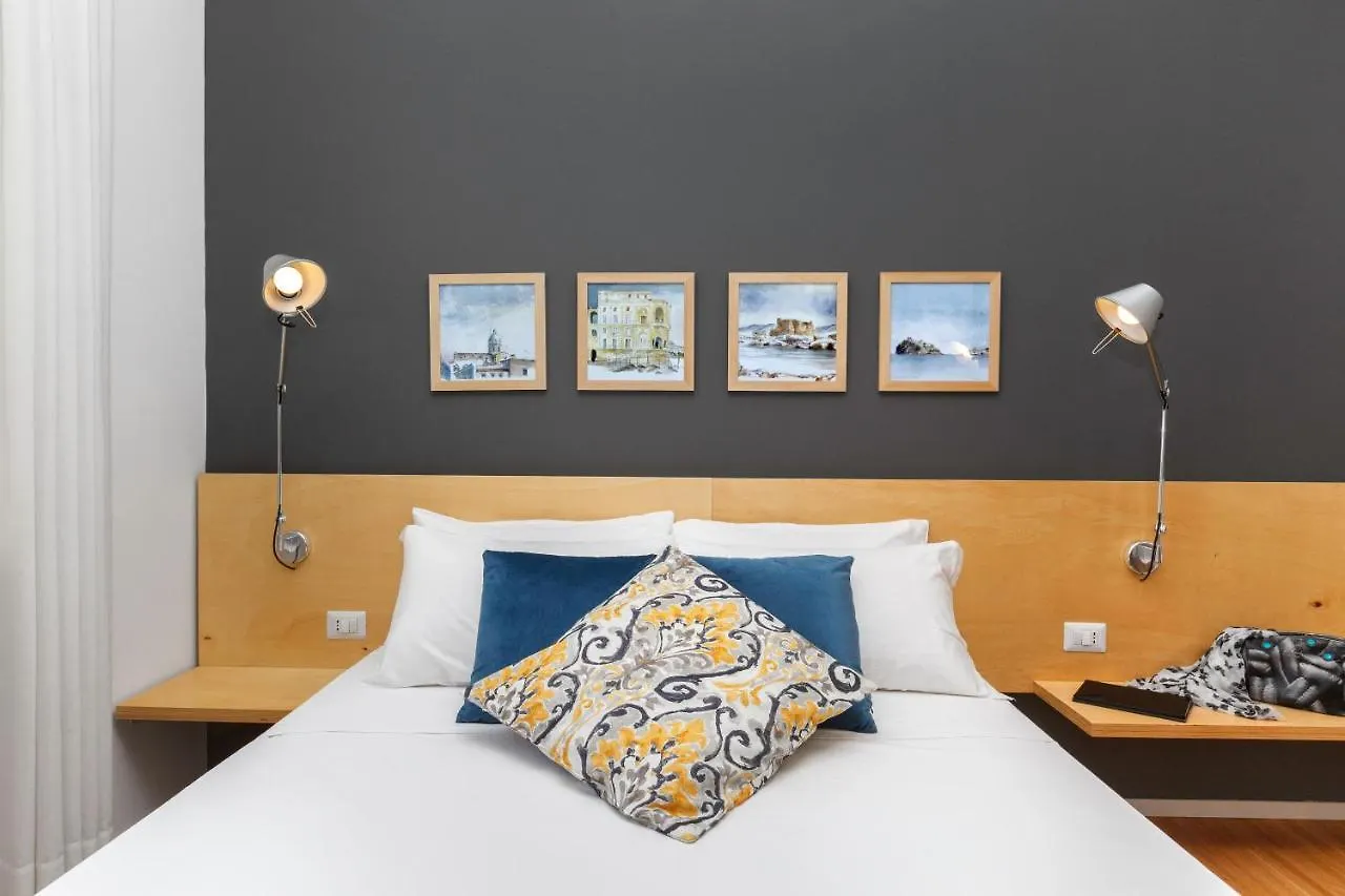 Vivaldo Suite Piazza dei Martiri - Guest House Napoli