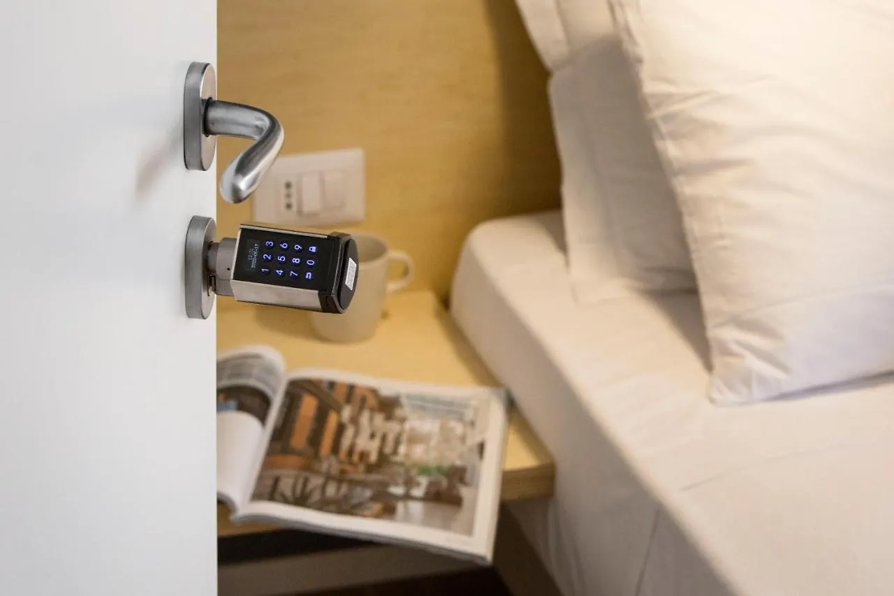 Vivaldo Suite Piazza dei Martiri - Guest House Napoli Italia