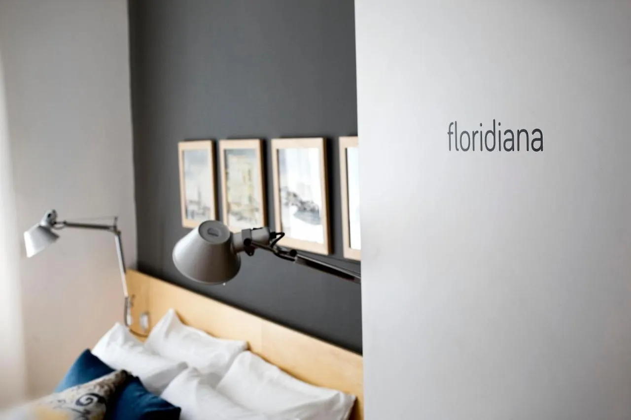 Vivaldo Suite Piazza dei Martiri - Guest House Napoli